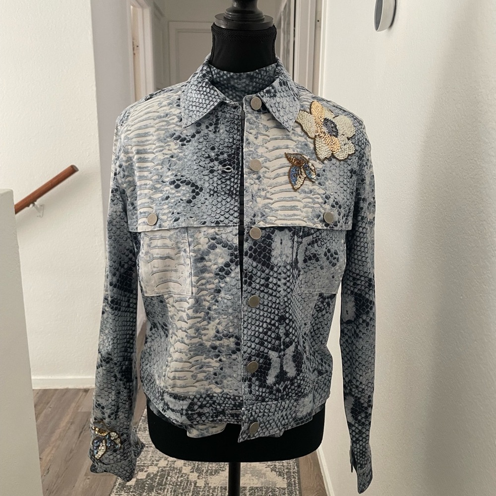 Snakeskin Print Embellished Two-Piece Jacket & Top Set – Statement Outfit
